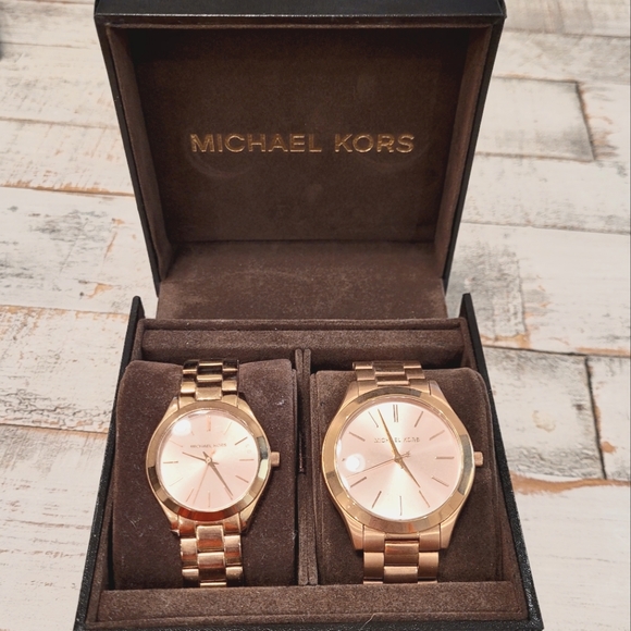 His and Her Michael Kors Watch - Picture 1 of 9